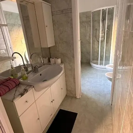 شقة Edens' House *